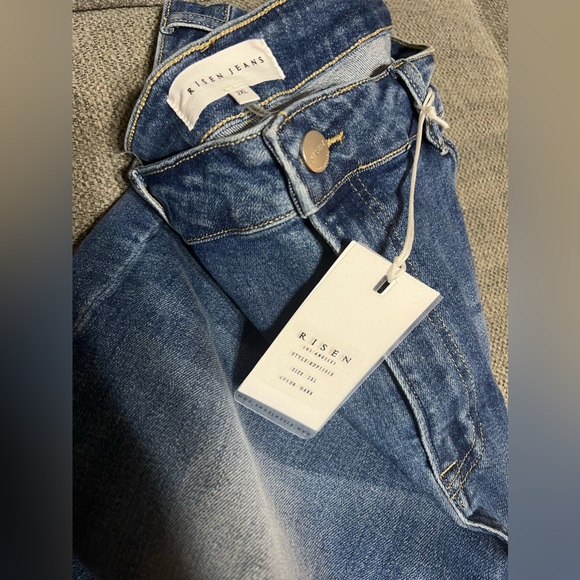 Risen Jeans 2X NWT - Picture 1 of 3